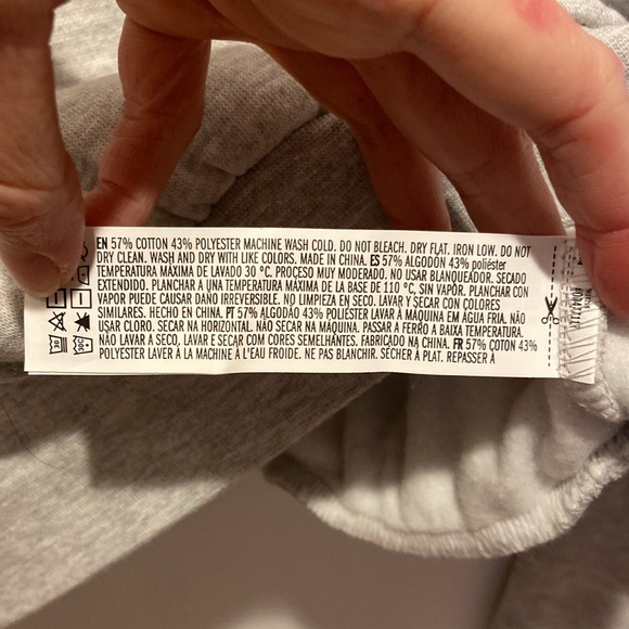 Forever 21 Grey Fleece Crew Pullover Sweatshirt - Picture 6 of 6